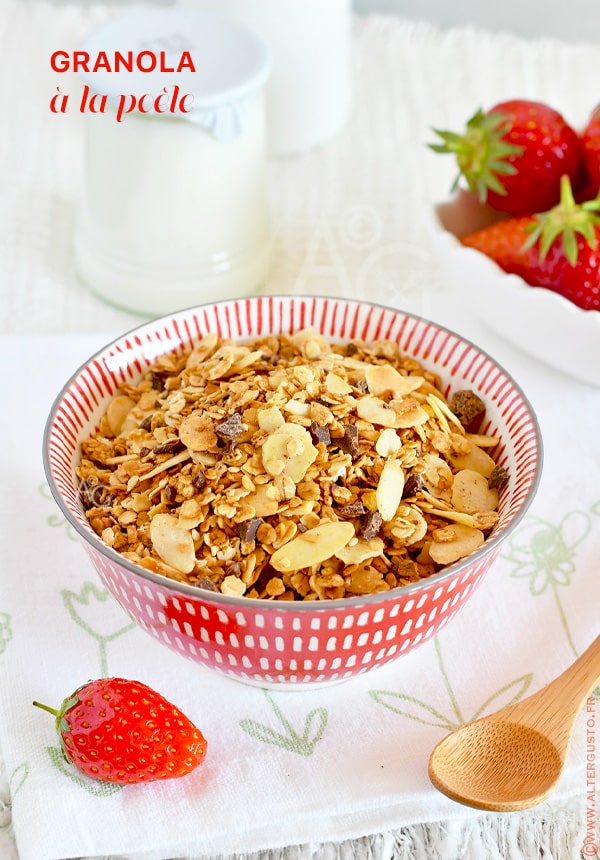 Granola croustillant préparé à la poêle, en 10 minutes, sans allumer le four – parfait pour l’été